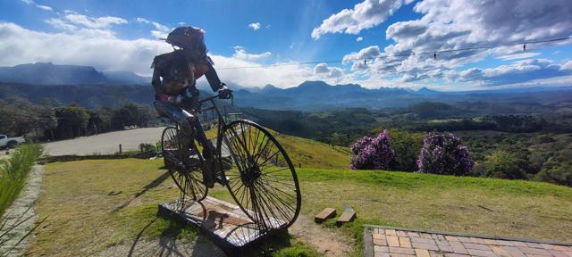 Escultura do ciclista
